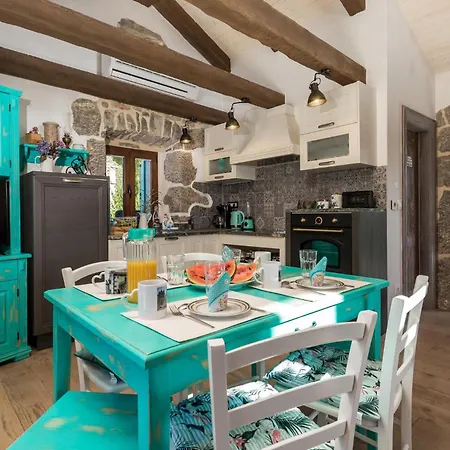 Awesome In With Kitchen *