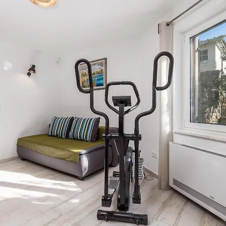 Сasa de vacaciones Awesome In With Kitchen Kornić